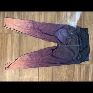 Gently used AR-33 large ombré yoga pants